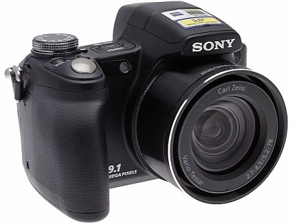 Nuova fotocamera Sony DSC-H50, la compatta con uno zoom ottico 15x. Caratteristiche tecniche e funzionalit?á 